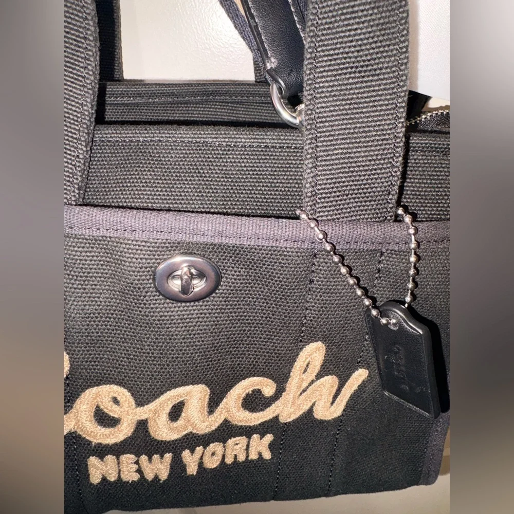 COACH Cargo Tote 26 Black Canvas Crossbody Bag - Excellent Condition - Picture 9 of 14